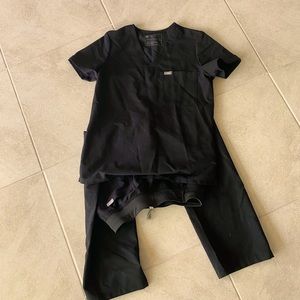Figs Black “like new” scrubs